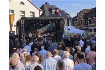 Vorschaubild Video: Flut-Gedenken auf dem Marktplatz in Ahrweiler 