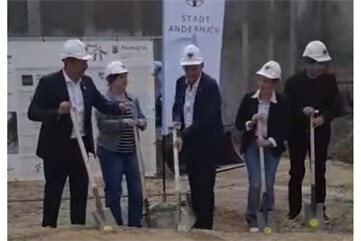 Vorschaubild Video: Spatenstich an der Grundschule Hasenfänger