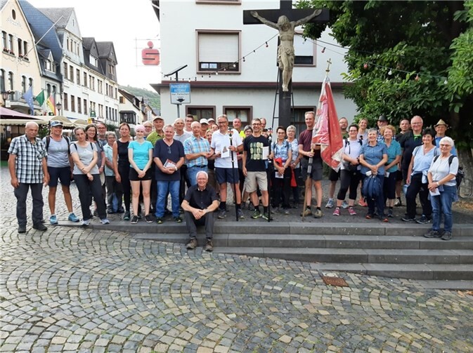 Pilgergemeinschaft in Oberwesel auf dem Marktplatz. Foto: privat