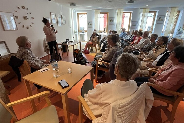Pilgerin I. Busch liest vor