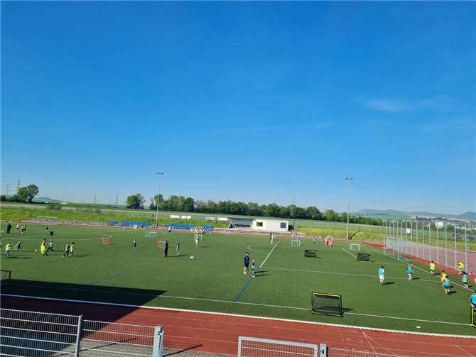 Pilotprojekt mit Teamgeist: Erfolgreiches Fußballfestival an der Grundschule Weißenthurm. Foto: Justin Reif