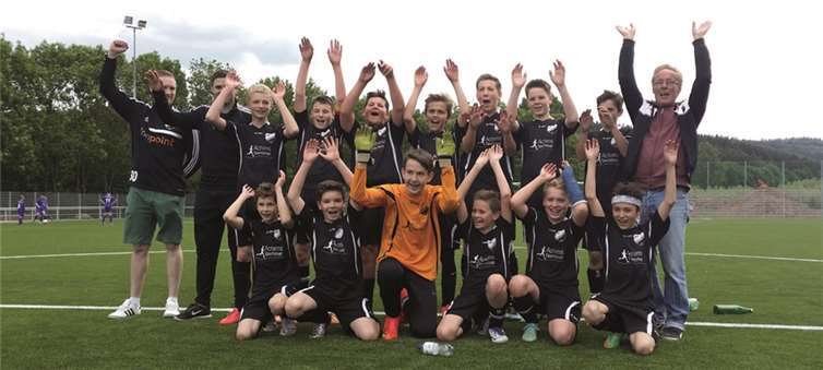 Planen nun den Aufstieg in die C-Junioren-Sonderliga: Die D-Jugend des SW Merzbach. privat