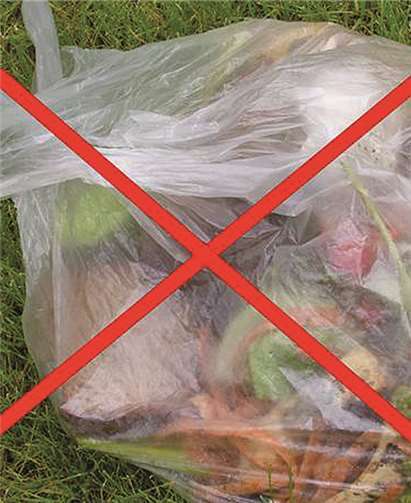 Kein Plastik in die Biotonne Plastik ist für die Biotonne tabu, deshalb die Müllbeutel entleeren und über die graue Tonne entsorgen. privat
