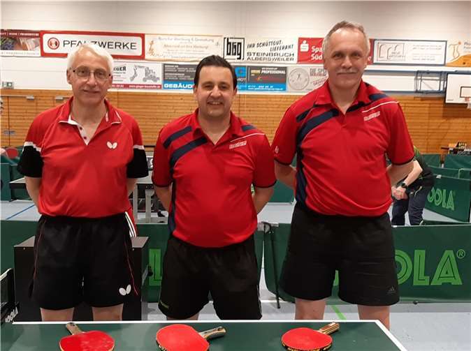 Platz drei im Südwestpokal der Senioren: Josef Berens, Frank Rothhaß und Hans Baum. Foto: privat