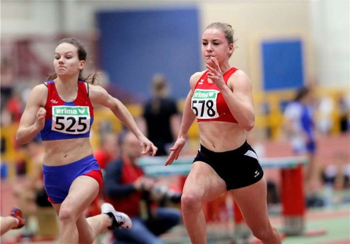 Platz eins in der DLV Bestenliste über 200 Meter der WJ U18 für Sophia Junk. Birkenstock