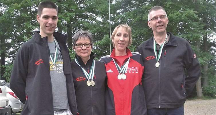 Podestplätze beim Rheinland-Cup für Josef Hartmann, Vera Hartmann, Renate Wilken und Friedel Hartmann. privat