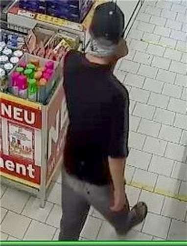 Foto-Fahndung: Wer kennt diesen Mann? Polizei Bonn