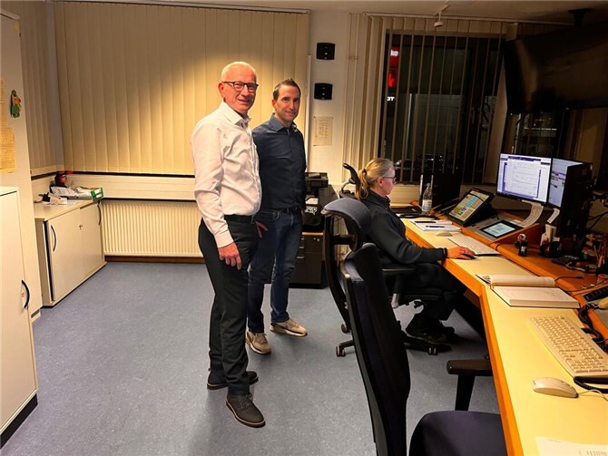 Polizeihauptkommissar Andreas Schäfer, Leiter der Polizeiinspektion Bad Neuenahr-Ahrweiler informierte Landtagskandidat Guido Orthen über die vielfältigen Aufgaben der Polizei.  Foto: Guido Orthen /privat