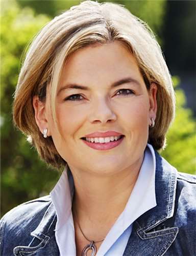 Portrait von Julia Klöckner. Foto: www.julia-kloeckner.de