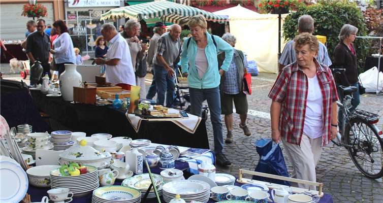 Porzellan von Hutschenreuther und Artzberg machte Geschirr von Rosenthal, Villroy & Boch oder aus dem fernen Limoges KonkurrenzDL