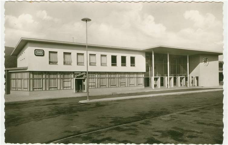 Postkarte: Ansicht des Neubaus , 1960 (Sammlung Stadtarchiv Lahnstein). Foto: Chris Zimmer