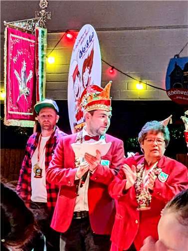 Präsident Andreas Fringsmit Prinzenführerin Karoline Laufenberg.