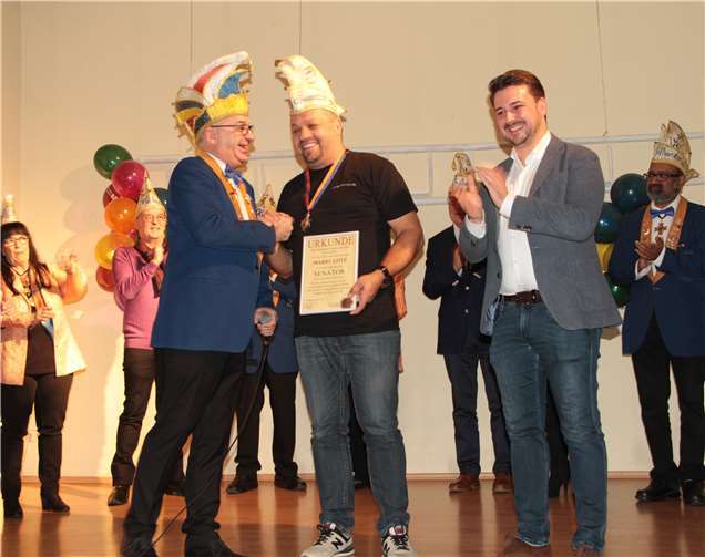 Präsident Frank Ackermann, neuer Senator Mario Lotz, Stadtbürgermeister Oliver Krügel. Fotos: MFU