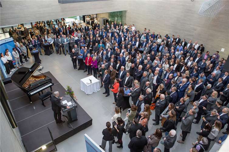 Präsident Kurt Krautscheid konnte zum traditionellen Neujahrsempfang der Handwerkskammer Koblenz, der in diesem Jahr zugleich Auftakt der 125. Kammerjubiläums war, rund 650 Gäste im Zentrum für Ernährung und Gesundheit begrüßen.