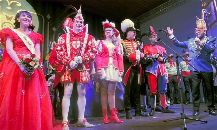 Präsident Müller spendete dem Koblenzer Prinzenpaar und seinem Gefolge ein dreifaches „Kowelenz Olau“. BSB