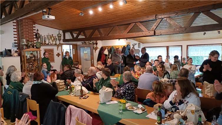 Präsident Wolfgang Strang konnte an diesem Nachmittag auch viele aktive Mitglieder begrüßen.