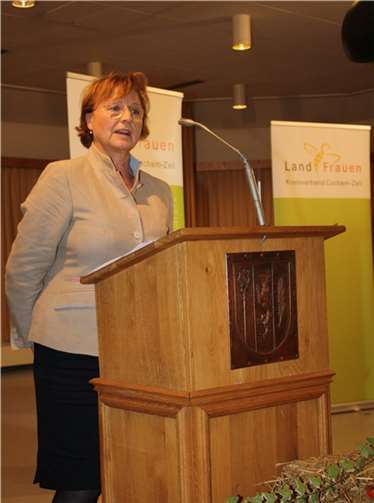Präsidentin Rita Lanius-Heck beglückwünschte die Frauen des Kreisverbandes Cochem-Zell zu ihrer starken Gemeinschaft.