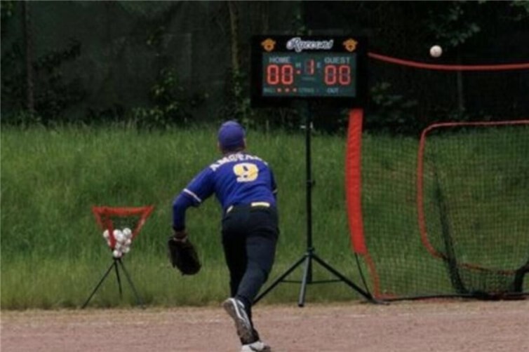 Präzision ist bei der Baseball-Mannschaft des TV Heddesdorf, den „Neuwied Racoons“ gefragt: 