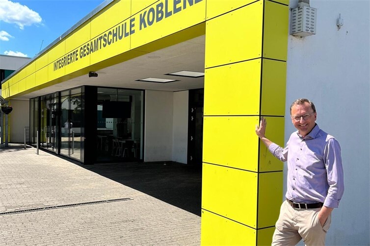 Praxistag an der IGS Koblenz: Der Bundestagsabgeordnete Josef Oster erlebte den Schulalltag in vielen Facetten,