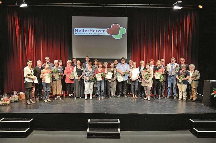 Preisträger der Aktion HelferHerzen bei der Preisübergabe in Bonn. Privat