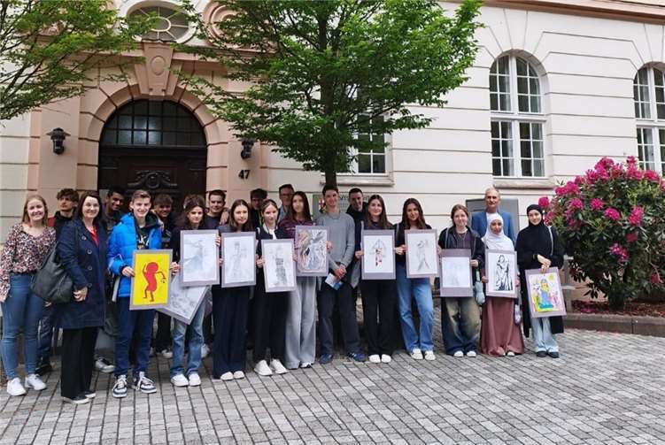 Preisverleihung im Gericht: Schülerkunst zum Thema Recht begeistert. Fotos: Anne-Frank-Realschule plus