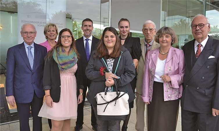 Preisverleihung - in der Mitte die Siegerin Tanja Niemann.RFW