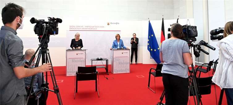 Pressekonferenz nach der Videoschalte mit Bund und Ländern. Foto: © Staatskanzlei RLP / Schäfer