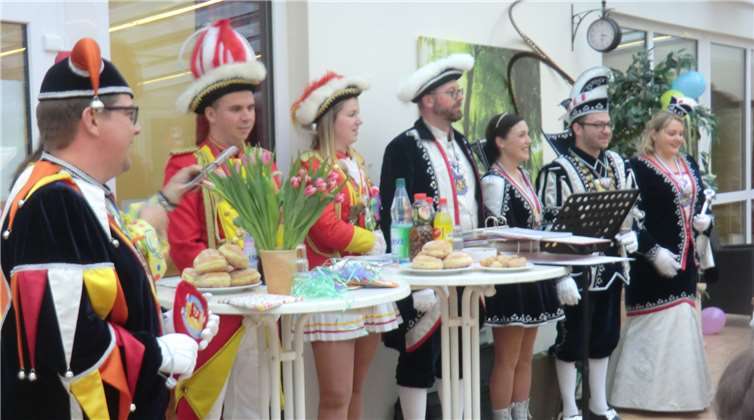 Prinz Dominik mit Hofstaat aus Kettig.Fotos: privat