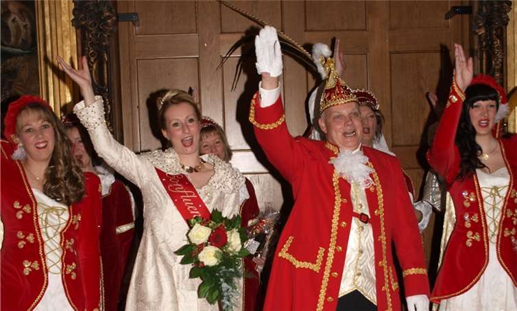 Prinz Eric vom Närrischen Eck ( Eric Eierstock) und Confluentia Daniela ( Daniela Urmetzer) sind die neuen, närrischen Oberhäupter.