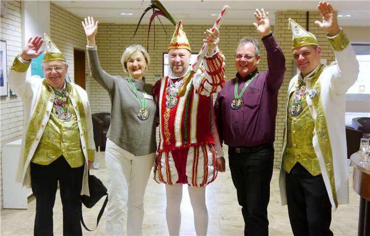 Prinz Hajo I besuchte mit seinen Adjudanten das Franziskus Krankenhaus Linz. Foto: privat