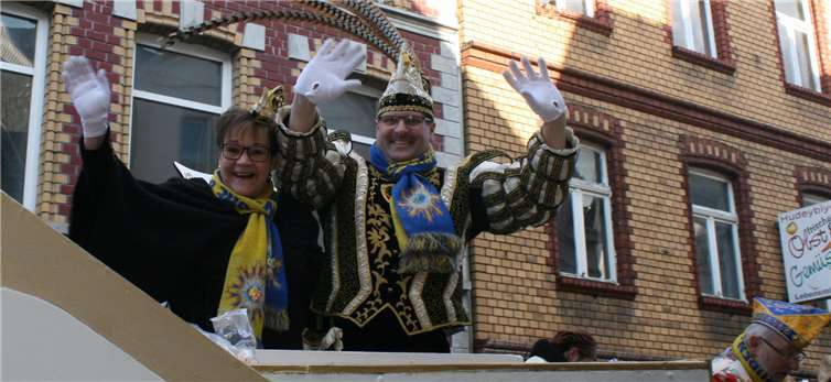 Prinz Jörg I. (Märtins) und Sentiaca Margarete I. (Reimsbach) waren die Stars des Zuges. RÜ