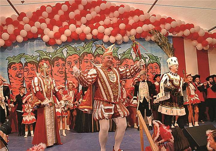 Prinz Michael, Jungfrau Marcella und Bauer Jörg regieren in Westum.