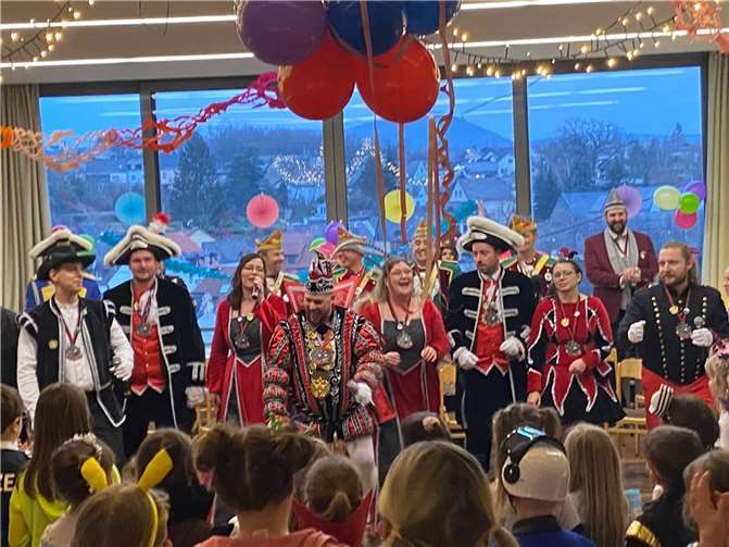 Prinz Thorsten I. mit seinem Hofstaat war bei der KaMäJu zu Gast.  Foto: privat