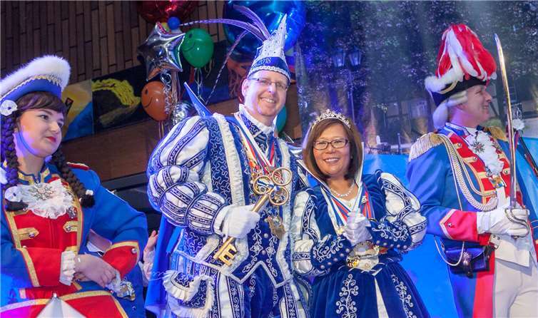 Prinzessin Fadzlun I. (Sapandi) und Prinz Peter II. (Luppus) bildeten den unumstrittenen Höhepunkt der Prunksitzung der Großen Heimerzheimer Karnevalsgesellschaft. JOST