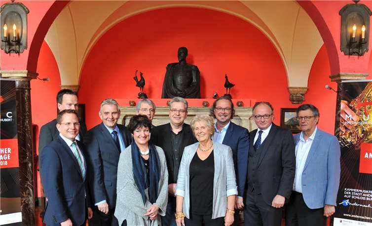 Prinzessin Heide von Hohenzollern lädt ein zur „Hot Music“ auf Schloss Burg Namedy. Christoph Maurer