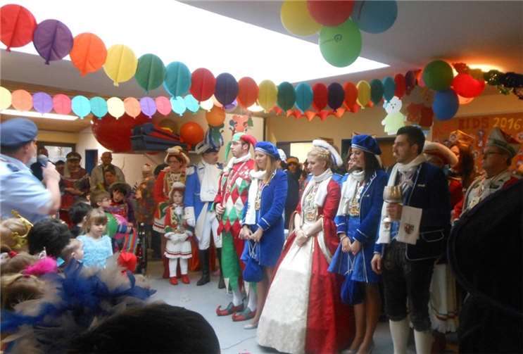 Prinzessin Heike stattete mit ihrem Gefolge dem Kindergarten der Lebenshilfe einen Besuch ab. privat