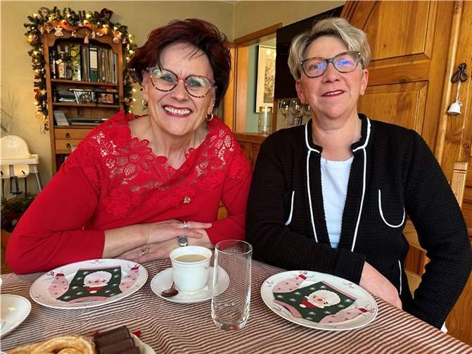 Prinzessin Ingrid I. (l.) mit Adjutantin Dagmar Platz.  Foto: ROB