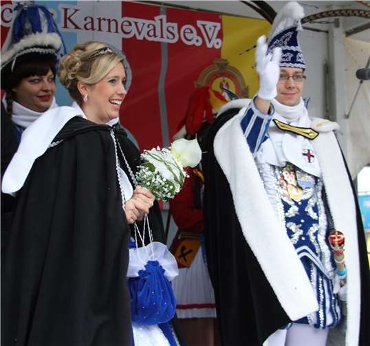 Buntes Spektakel auf dem Marktplatz 