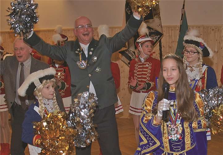 Prinzessin Lilien I begeisterte mit ihrem Puschel-Song die Schützenfamilie.