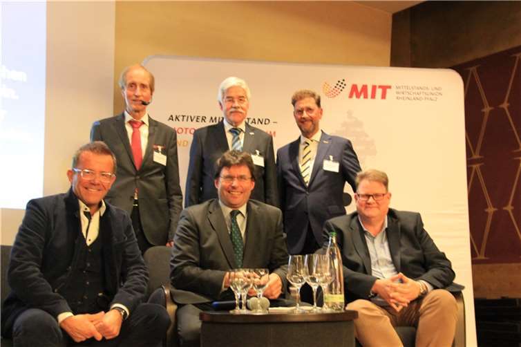 Pro Mittelstand: (vorne von links) Gereon Haumann, Marcos Optendrenk, Ralf Seekatz mit (hinten von links) Franz-Josef Schneider, Elmar Lersch und Detlef Odenkirchen.  Foto: GS
