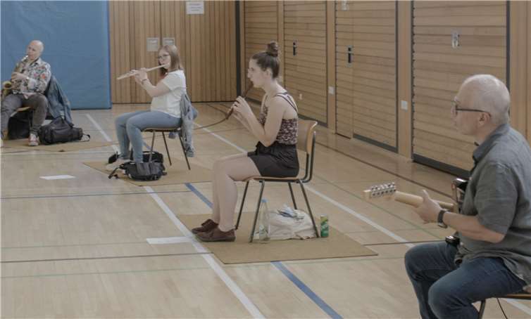 Probe des Westerwälder Soundpainting Orchesters. Fotos: Raphaël Languillat