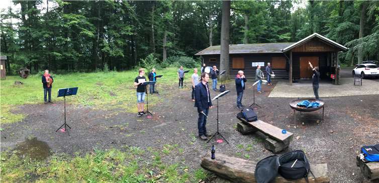 Probe mit Abstand.Quelle: Spielmannszug Großmaischeid 1950 e.V.