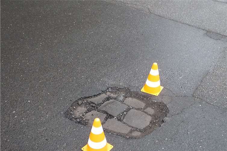 Probeweise freigelegtes Pflaster (Blauköpp).Privat