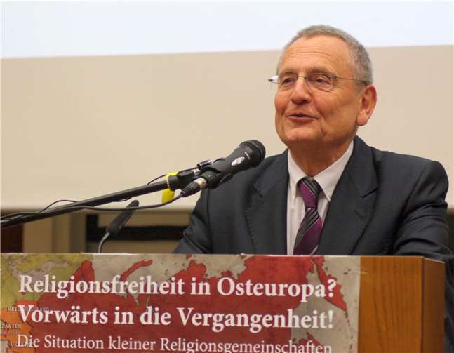 Prof. Besier forscht seit mehr als 20 Jahren zum Thema Religionsfreiheit.