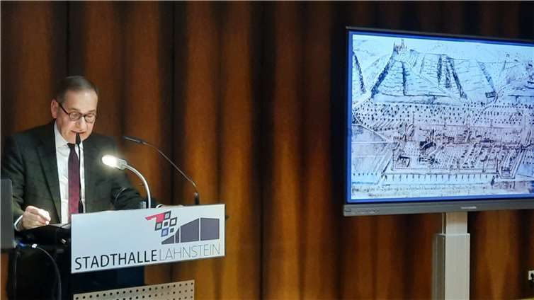 Prof. Dr. Fouquet während seines Vortrags.