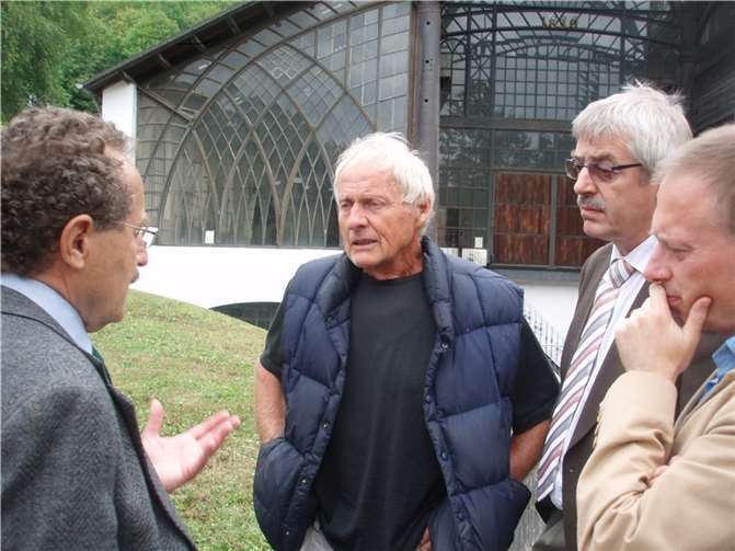 Prof. Dr. Karl Ganser (Mitte) hatte einen maßgeblichen Einfluss an der Revitalisierung der Sayner Hütte. Foto: privat