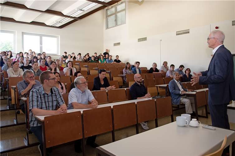Prof. Dr. Karl Stoffel, Präsident der Hochschule Koblenz, begrüßte die Gäste. Hochschule Koblenz/Christiane Gandner