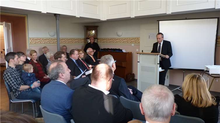 Prof. Dr. Konrad Wolf, Minister für Wissenschaft,Weiterbildung und Kultur richtete ein Grußwort an die Gäste.