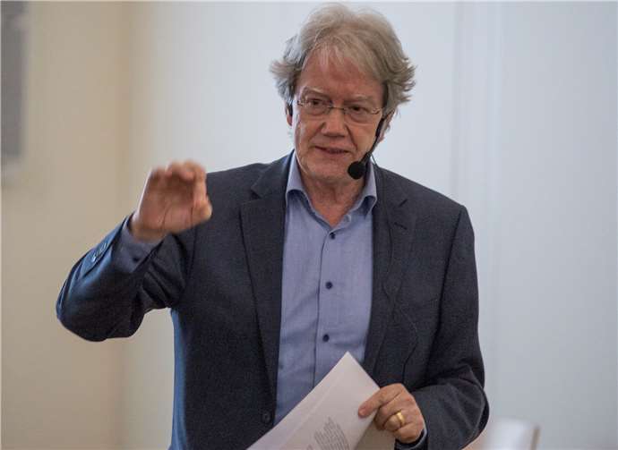 Prof. Dr. Rüdiger Jung skizzierte die Ideen Raiffeisens und fragte, was davon heute noch in Genossenschaften zu finden sei. Fotos: Eckhard Schneider