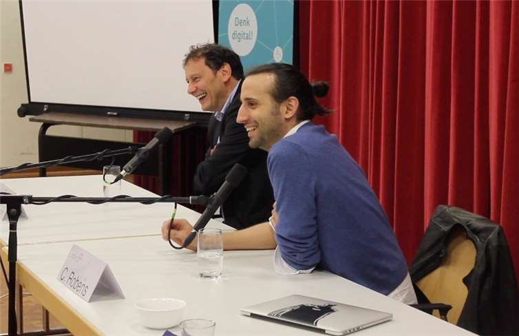 Prof. Dr. Thomas Wilhein und Diplomphysiker Carsten Robens setzten sich ebenso fundiert wie locker und humorvoll mit der Technik der Zukunft auseinander.  privat